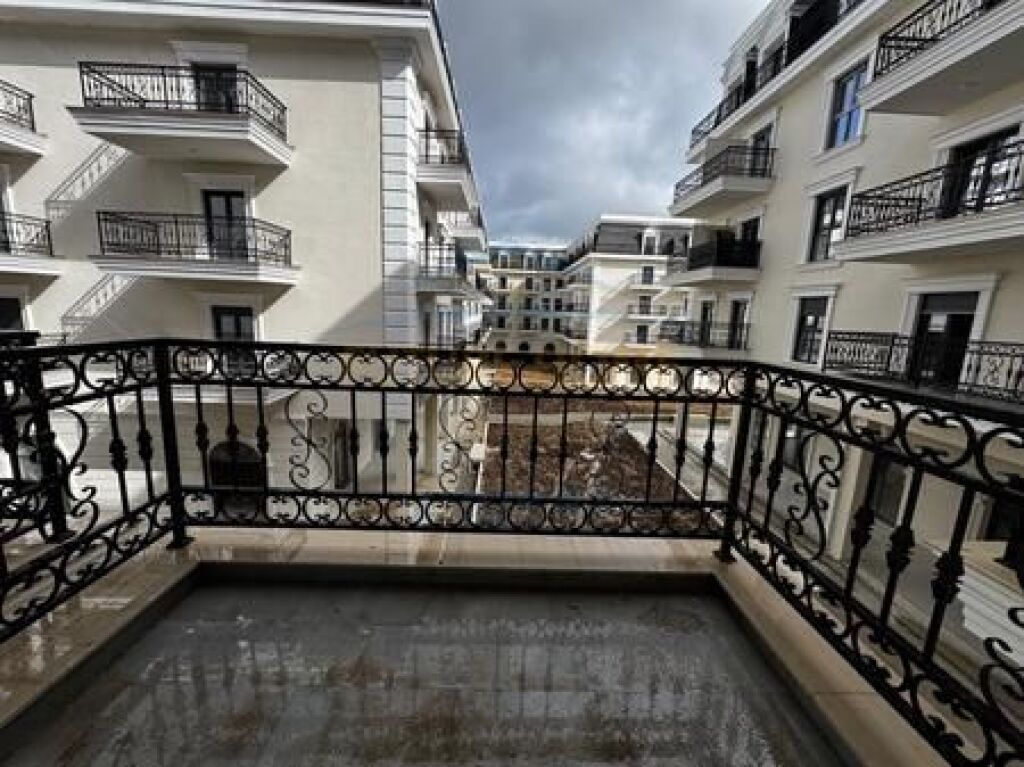 Shitet, Apartament 1+1, Sauk, Porta Tirana e Re, Tiranë.