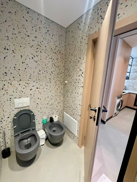 🏡 VENDESI APPARTAMENTO 1+1 + PARCHEGGIO – MYSLYM SHYR