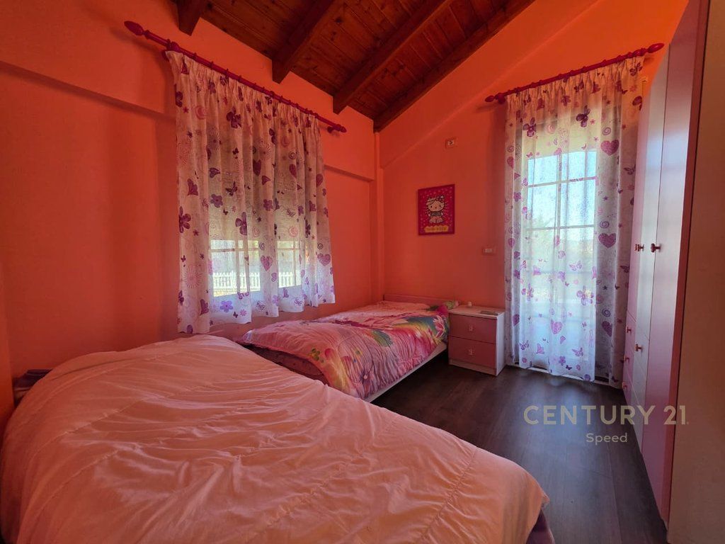 VILLA WITH YARD FOR RENT IN ONE OF THE BEST COMPLEXES OF TIRANA