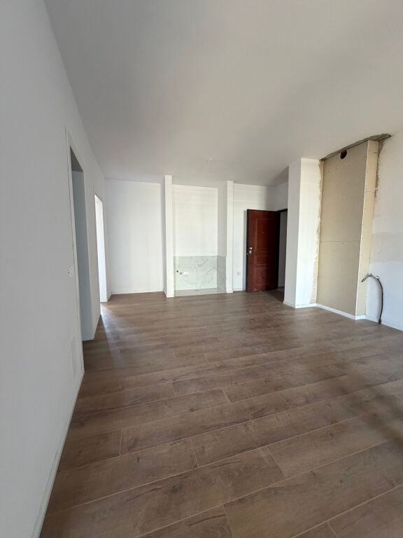 SHITET APARTAMENT 2+1 JORDAN MISJA