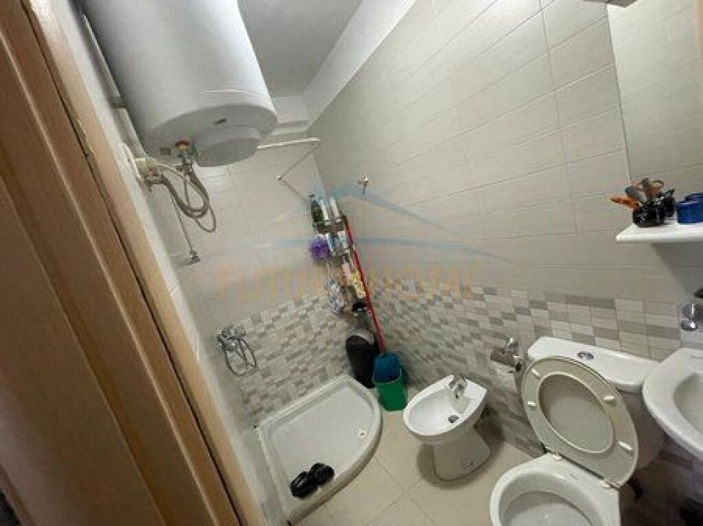 Shitet, Apartament 2+1+2, Qytet Studenti, Tiranë