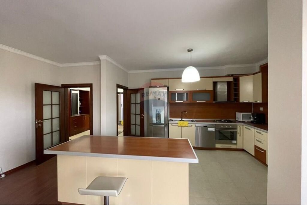 Apartment - For Rent - Zoological Garden, Tirana