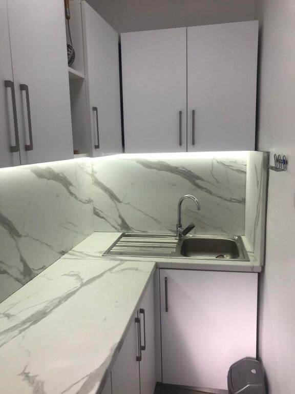 Jepet Me Qera Apartament 2+1+1 Ballkon