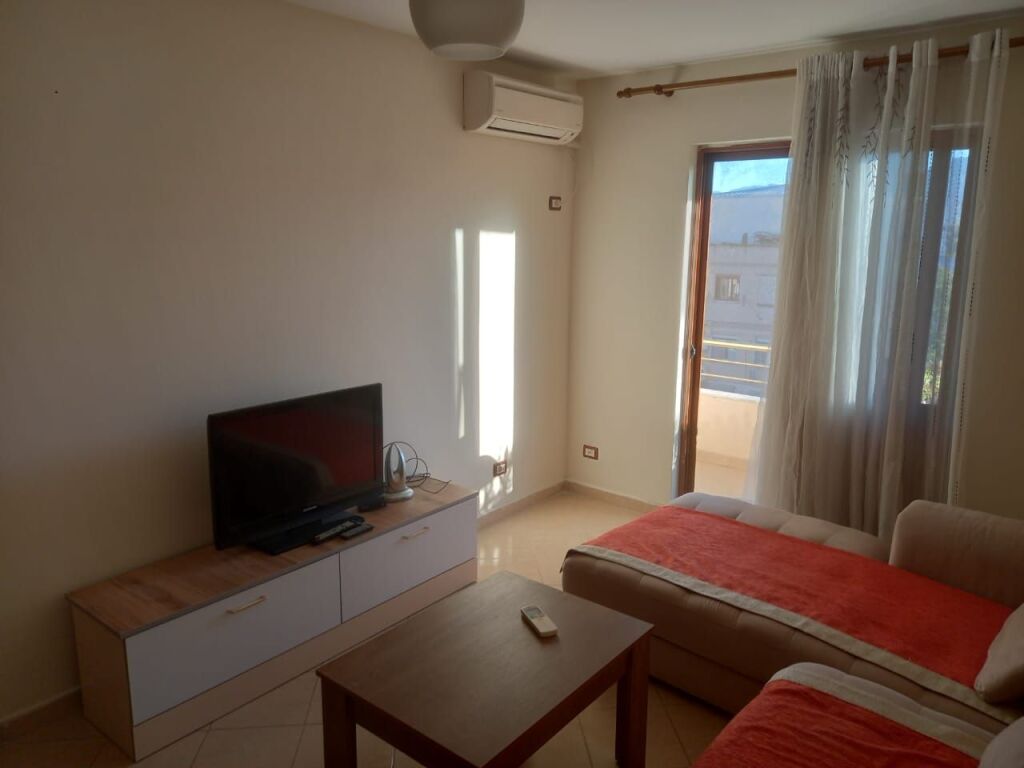 Selite, near AKU, 1+1 for rent 42,000 leke