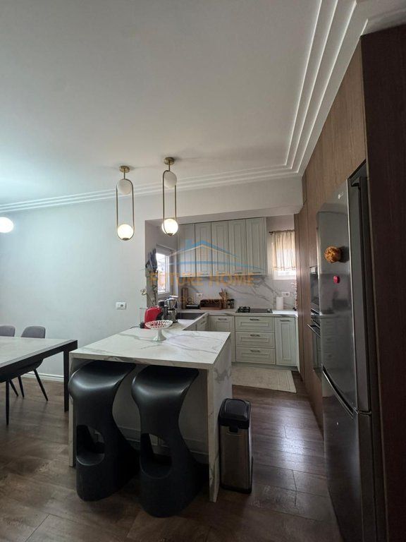 SHES APARTAMENT 3+1+2+GARDEROBE, 21 DHJETORI