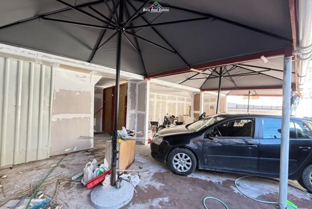 Lokal\Ambjent Biznesi Me Qera Tek Komuna E Parisit (ID BL2173) Tirane