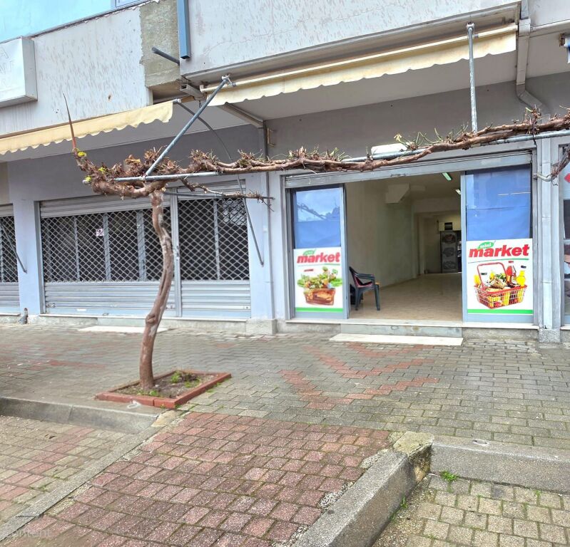 Dyqan me Qira – 100 m², Rruga Fiqirete Musta, Vlorë