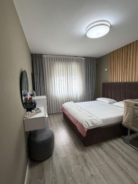Apartament 2+1 me qira tek Ish Parku prane Kontaktit