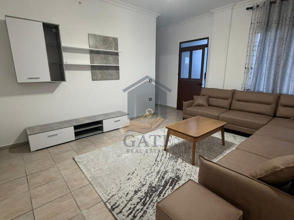Jepet me qira apartament elegant 2+1 në zonën shumë të kërkuar pranë ish-URT Durres.