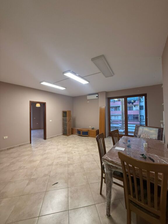 Apartament 3+1+2 për Qera – Bulevardi i Ri / Stacioni i Trenit