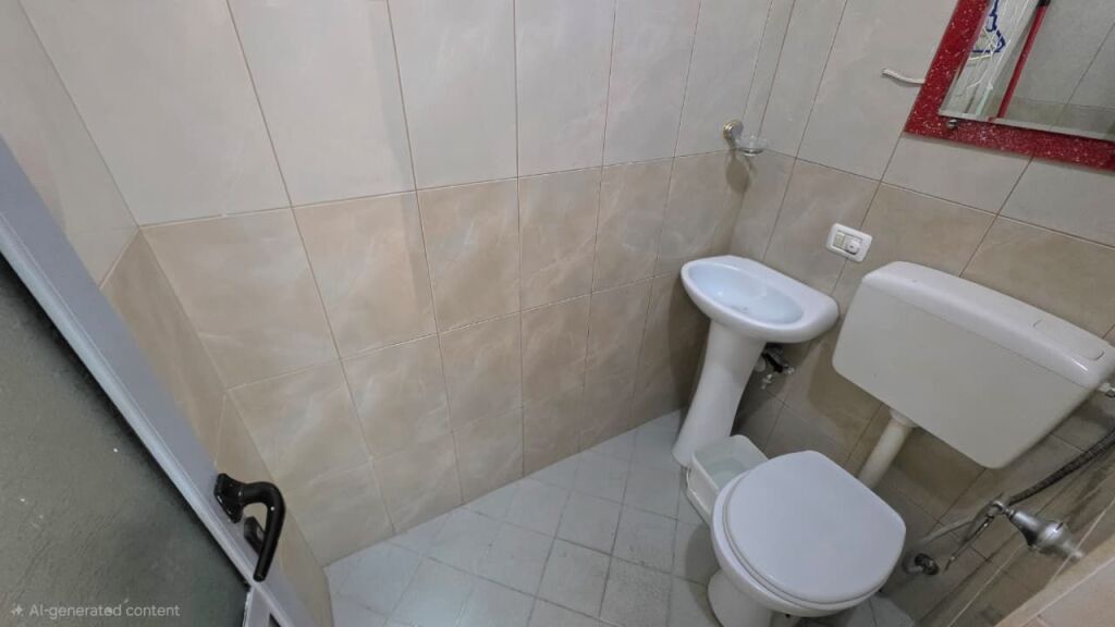 Dyqan me Qira – 100 m², Rruga Fiqirete Musta, Vlorë