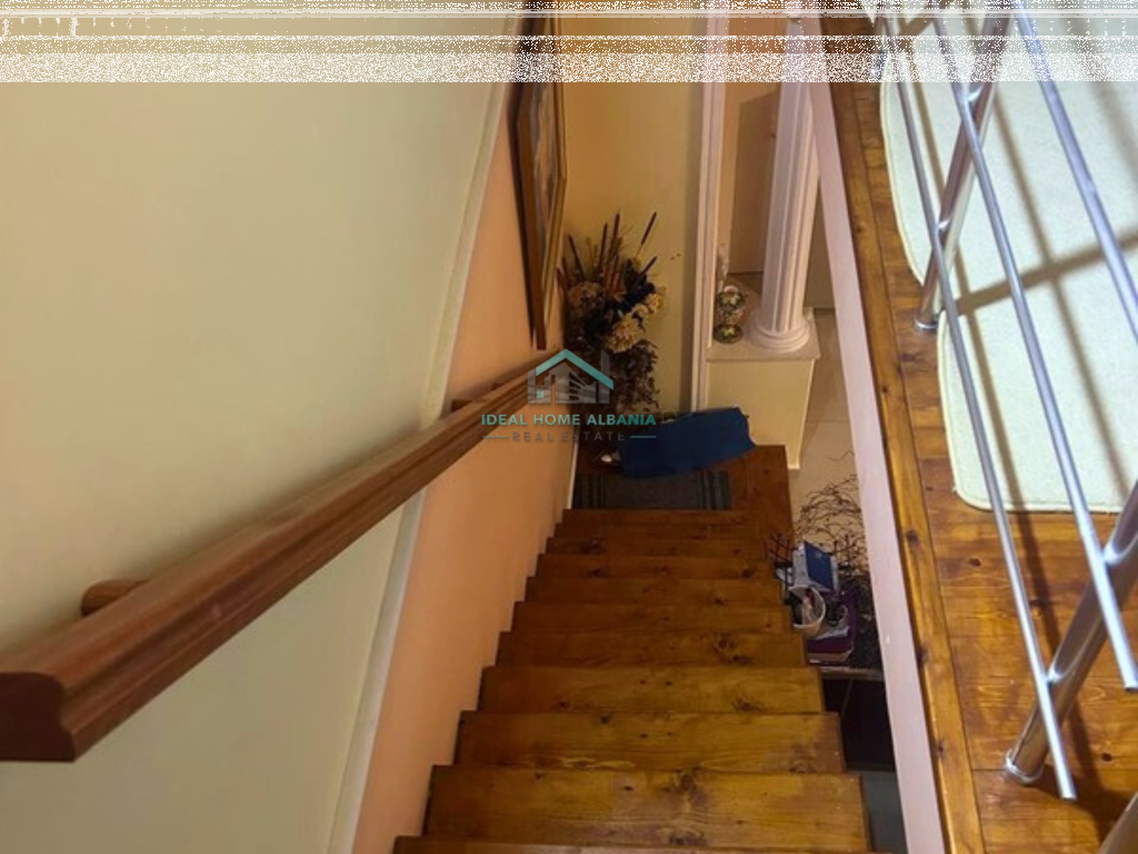 Shtëpi Private me Qira – Zona e Bashkisë, Vlorë.