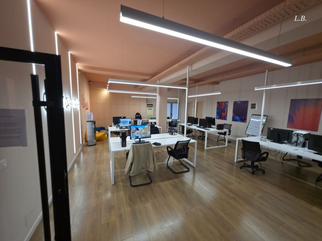 🏢 Office for Rent 220 m²