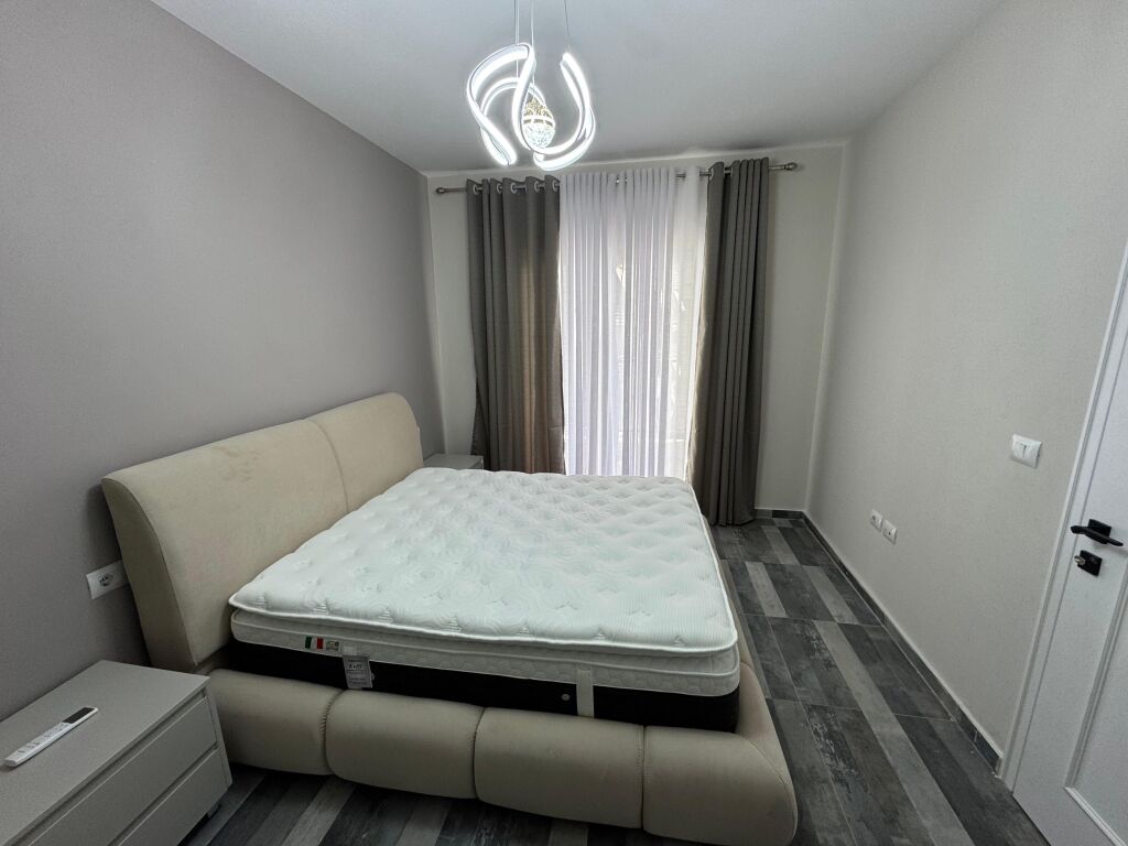 Apartament me qera 1+1+parkim Zogu i Zi