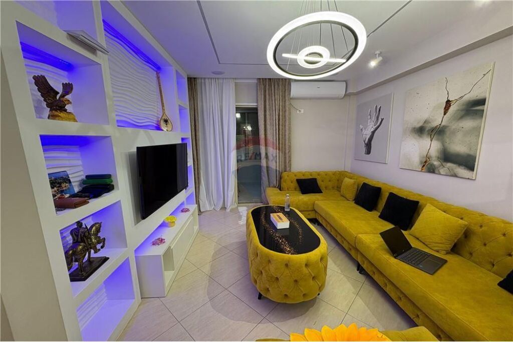 🏡 APARTMENT 1+1 FOR SALE – LUNGOMARE, VLORË