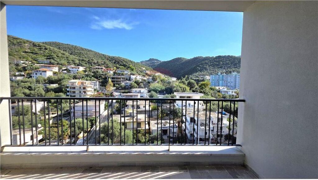 APARTMENT 2+1+2 + GARAGE FOR SALE – LUNGOMARE