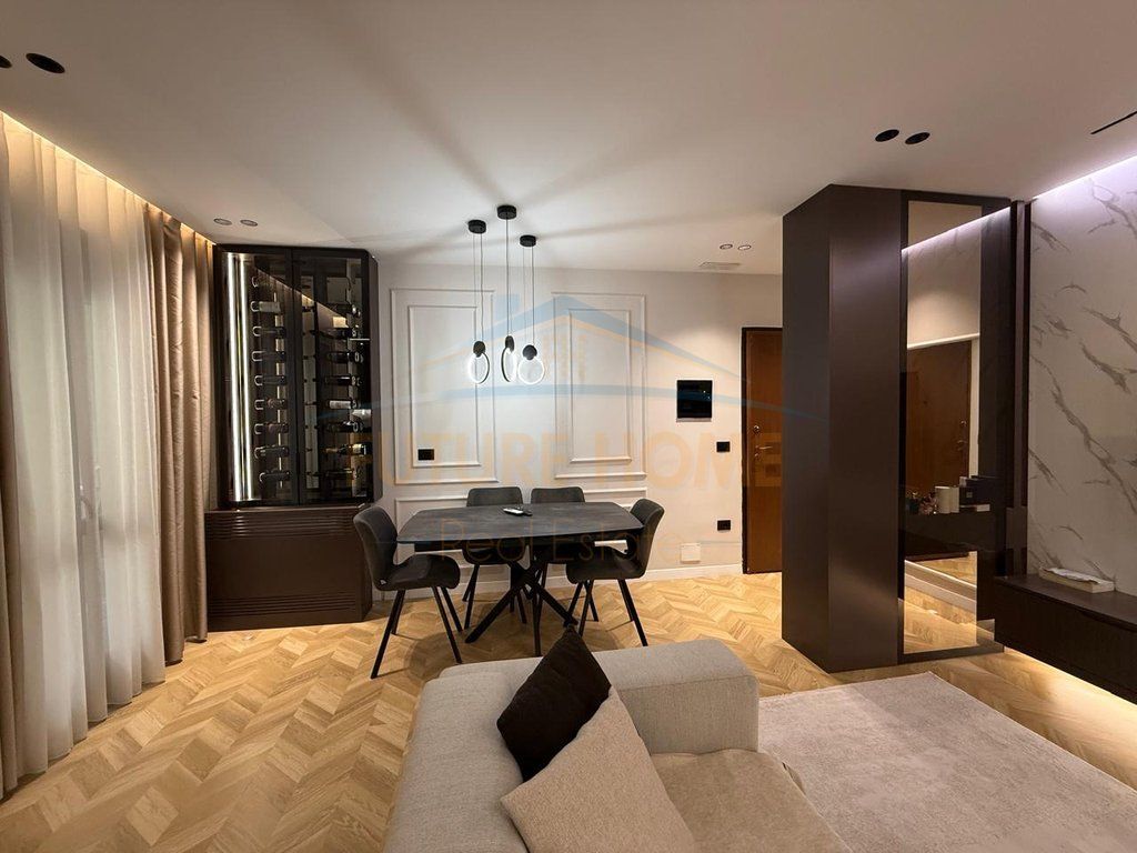 Shitet, Apartament 2+1+2, Kopshti Botanik, Tiranë