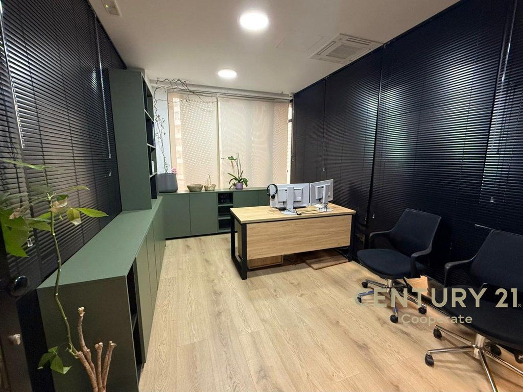 UFFICIO IN AFFITTO A DELIJORGJI