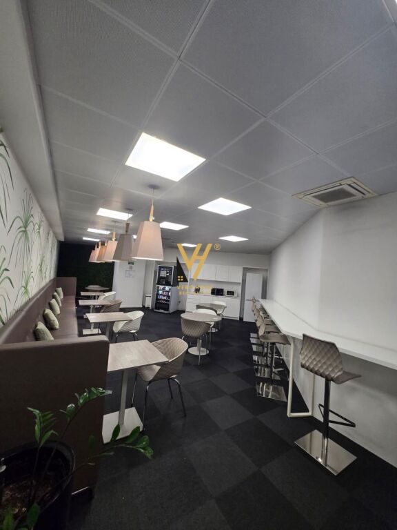 JEPET AMBIENT BIZNESI 770 M2 ME QIRA TE ZOGU I ZI 17.800 EURO