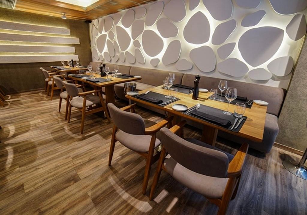 Restorant Peshkr per Qira tek Stadiumi Dinamo