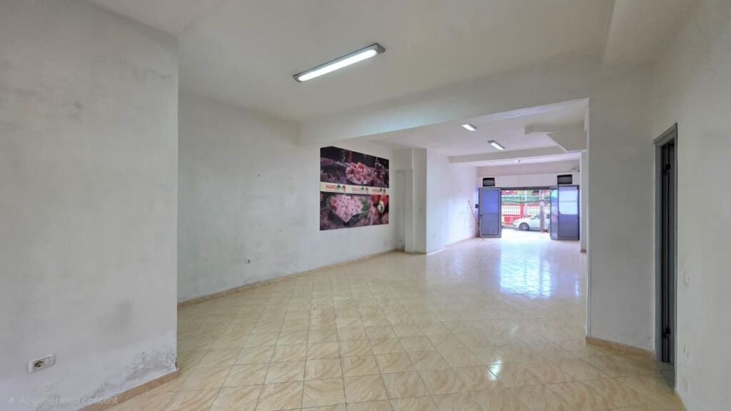 Dyqan me Qira – 100 m², Rruga Fiqirete Musta, Vlorë