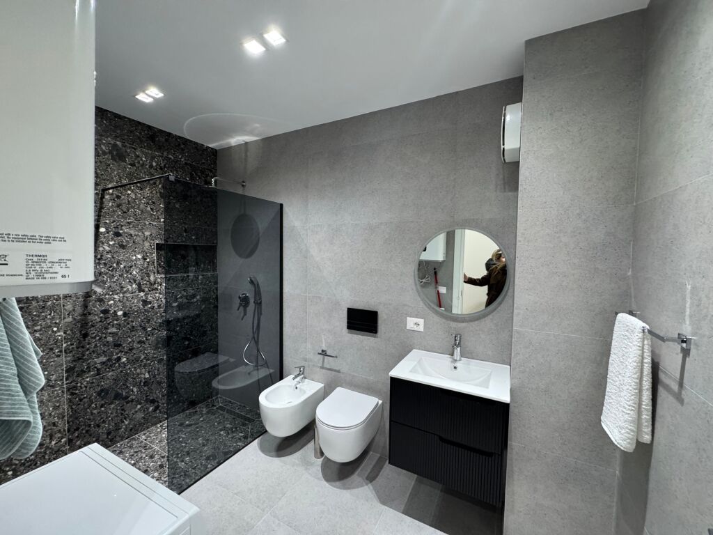 Qera apartament 2+1+2 Jordan misja prane spak cmimi 90.000 leke /muaj