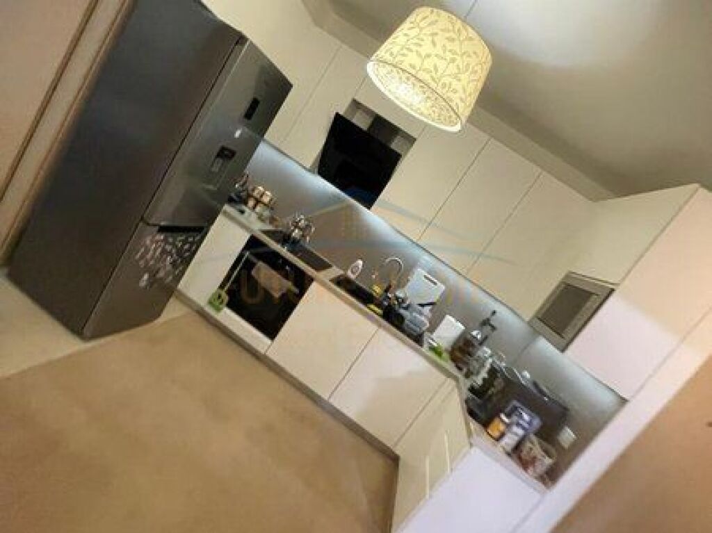 Shitet, Apartament 2+1+2, Qytet Studenti, Tiranë