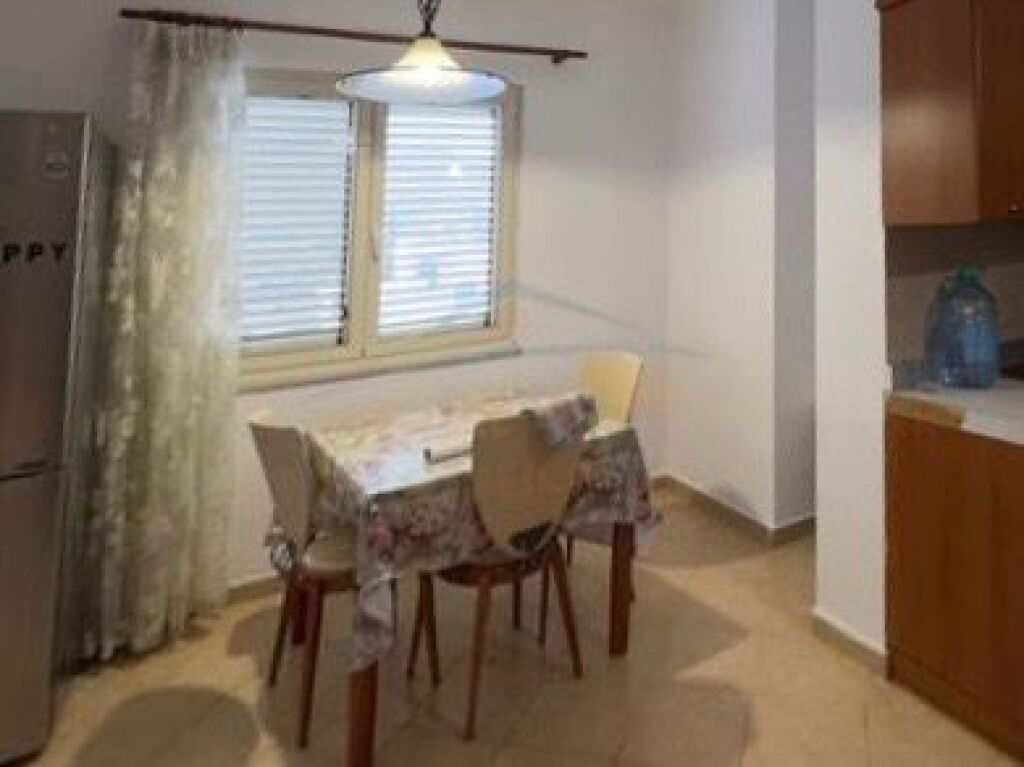 Qera, Apartament 2+1, pranë Liqeni Artificial (afër Lake View), Tiranë