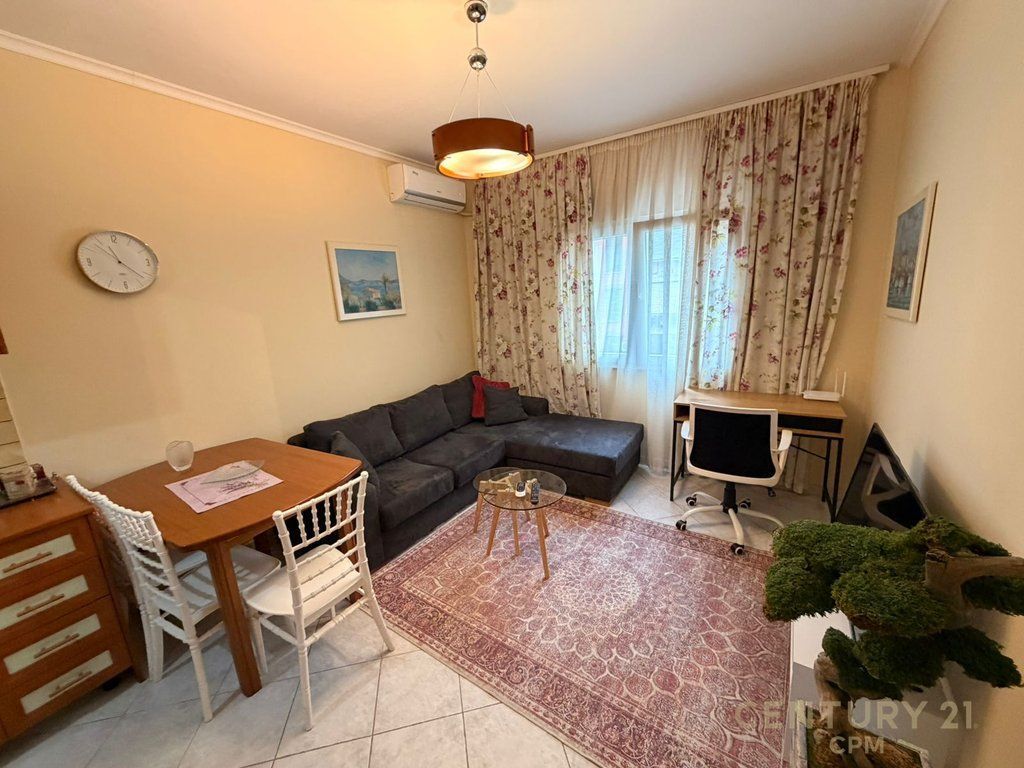 APARTAMENT 1+1 ME QIRA TEK KOMUNA E PARISIT