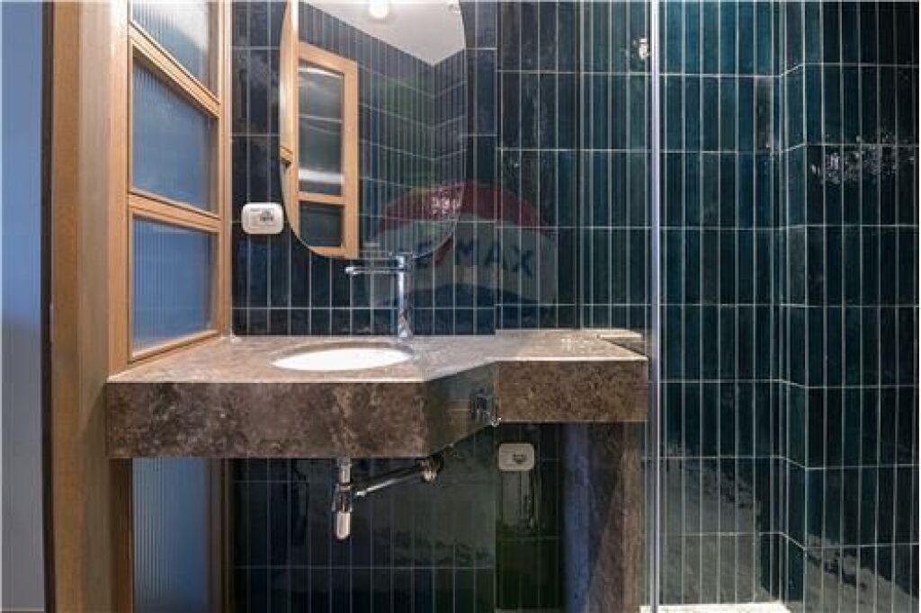 Jepet me qira apartament modern 1+1+ post parkimi!