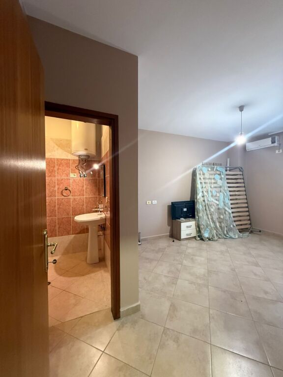 Apartament 3+1+2 për Qera – Bulevardi i Ri / Stacioni i Trenit