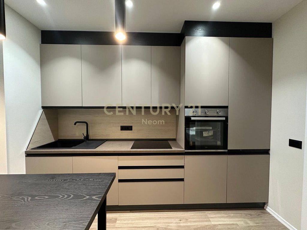 APARTAMENT 1+1 PER SHITJE NE ZONEN E BLLOKUT