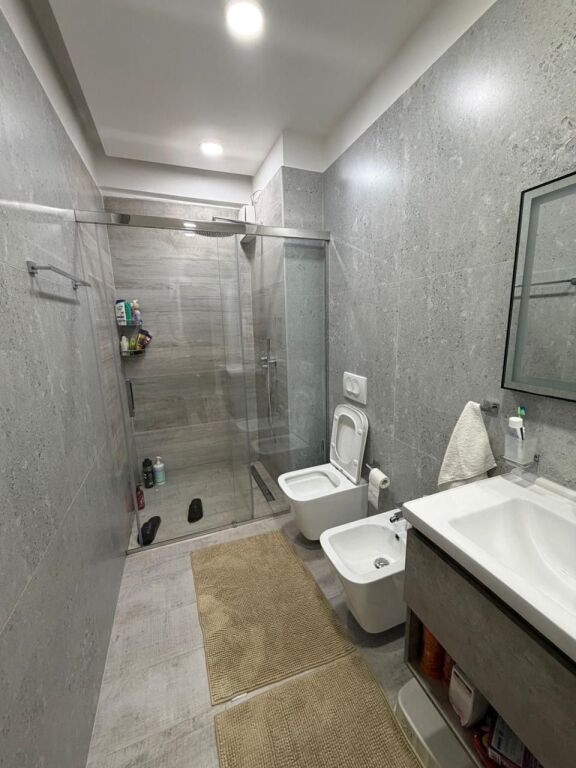 Apartament 2+1 me qira tek Ish Parku prane Kontaktit