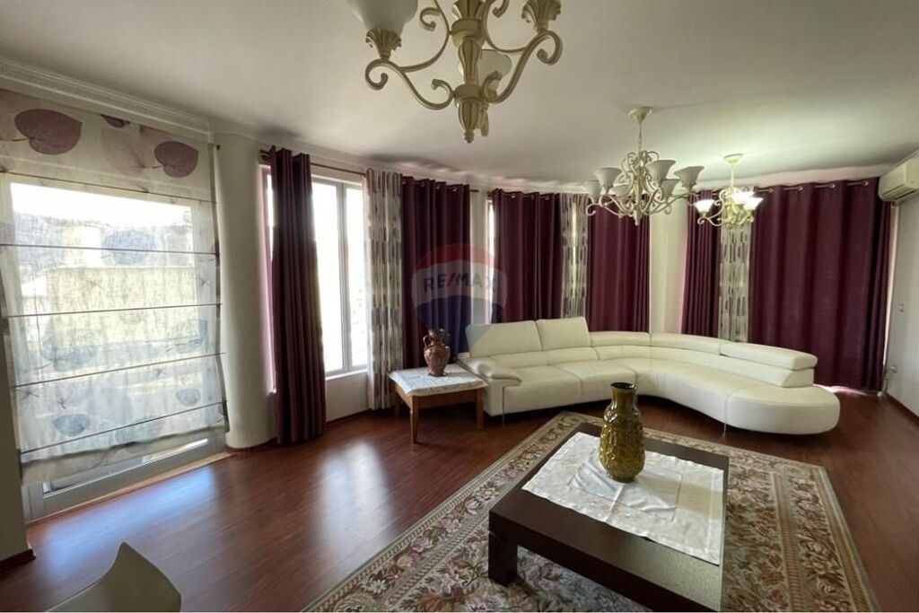 Apartment - For Rent - Zoological Garden, Tirana