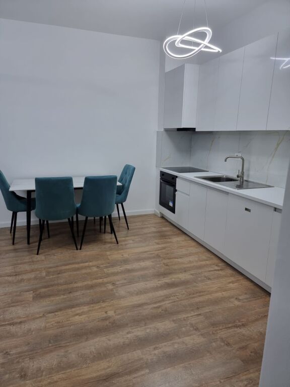 Apartament 1+1 me Garazh për Qira – Komuna e Parisit