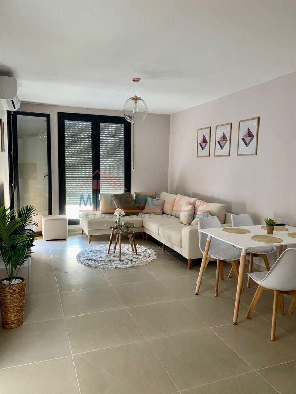 Apartament 1+1 me qira rruga Kongresi i Manastirit ne Tirane