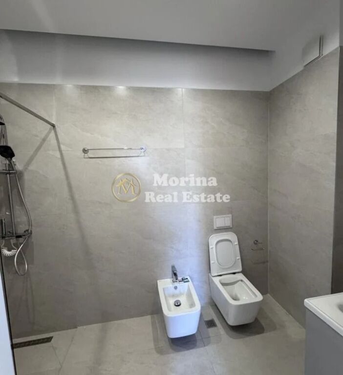 Affitto | Appartamento 2 + 1 | Comune di Parigi | 900 €/mese