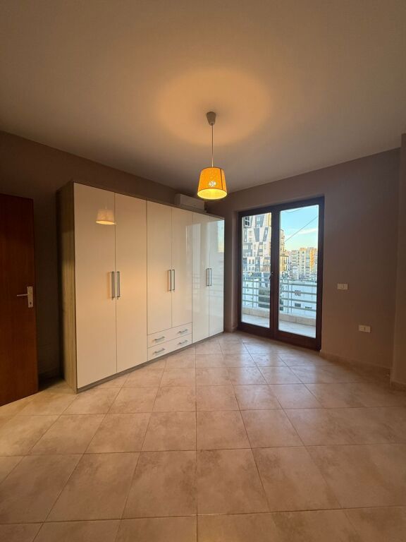 Apartament 3+1+2 për Qera – Bulevardi i Ri / Stacioni i Trenit