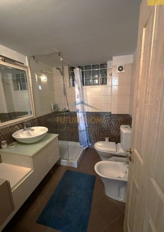 Shitje, Duplex 2+1+2, Rezidenca "Kodra e Diellit 1", Tiranë.