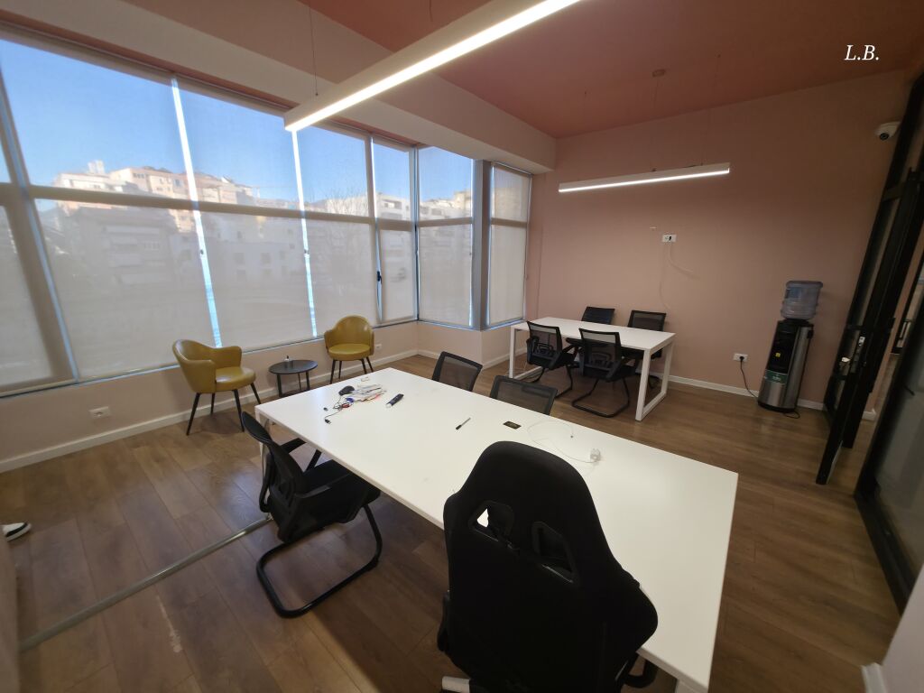 🏢 Office for Rent 220 m²