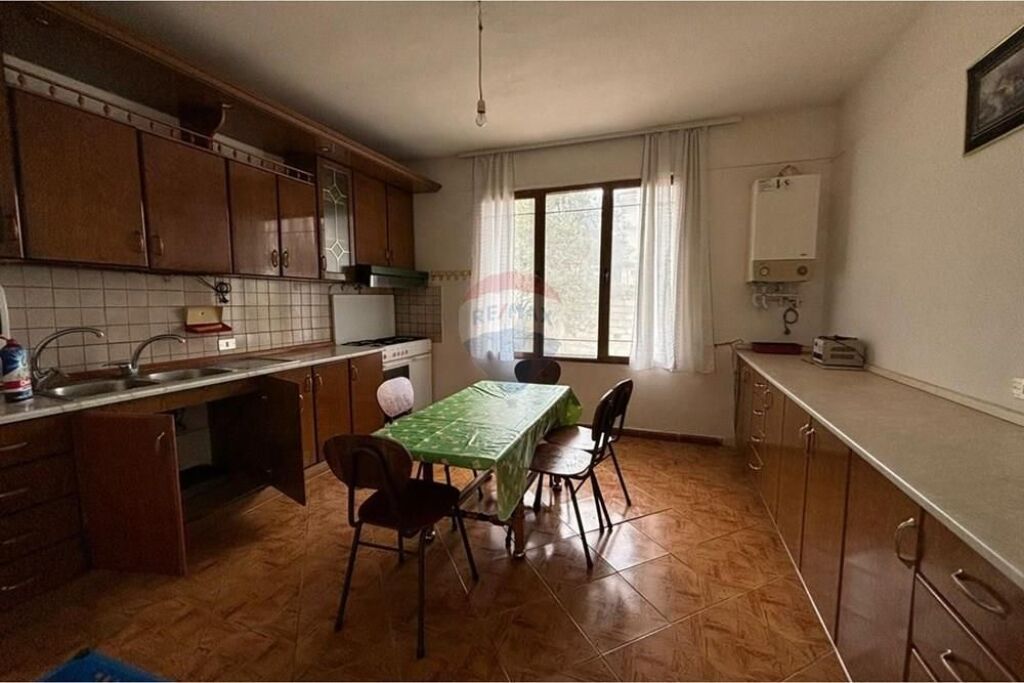 🏡 SHTËPI PRIVATE PËR SHITJE – VLORË