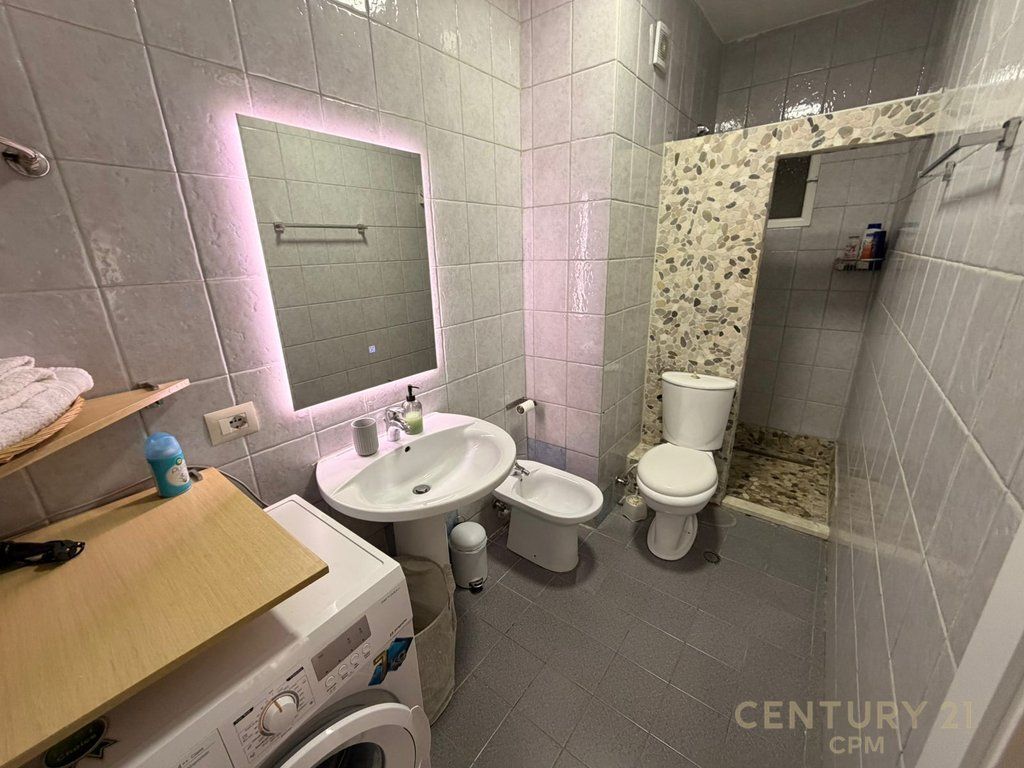 APARTAMENT 1+1 ME QIRA TEK KOMUNA E PARISIT