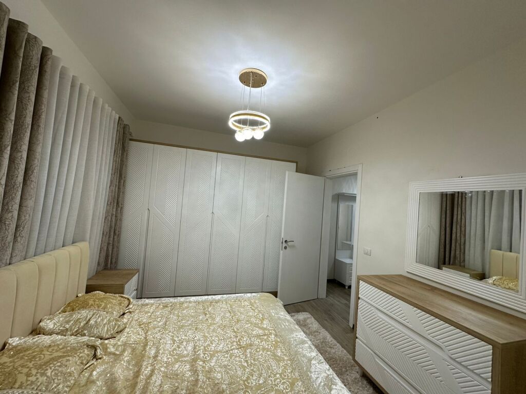 Jepet Me Qera Apartament 2+1+2 Tualete + 1 Ballkon