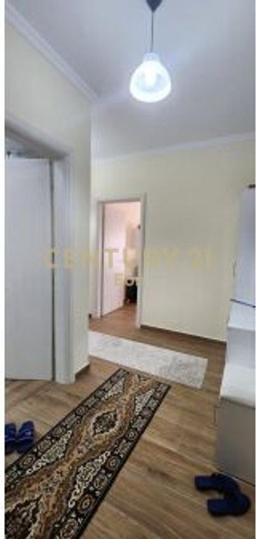 SHITET APARTAMENT 2+1 TE RRUGA E RE E PORTIT