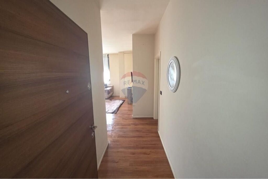 Apartament 1+1 me Qira ne Laprake