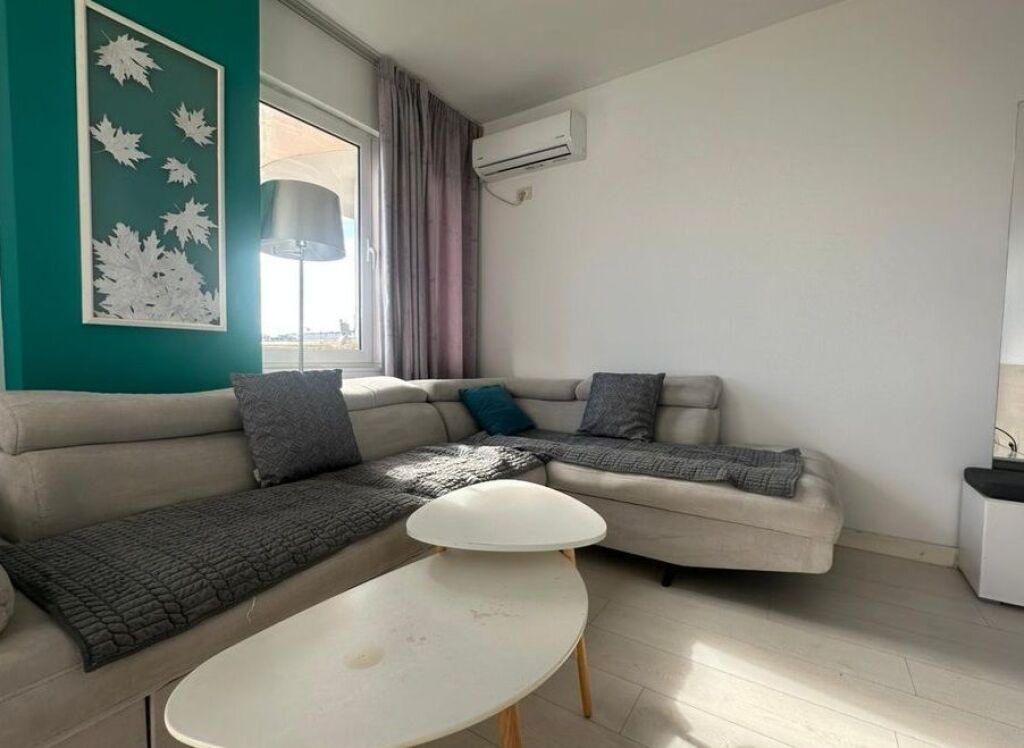 1+1 apartment for sale near the Train Station