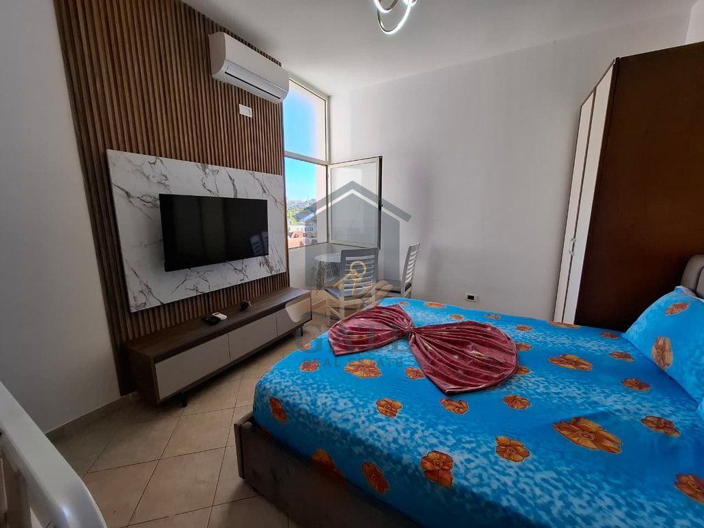 Jepet me Qira Garsonierë – Plazh Iliria, Kati 4 me Ashensor