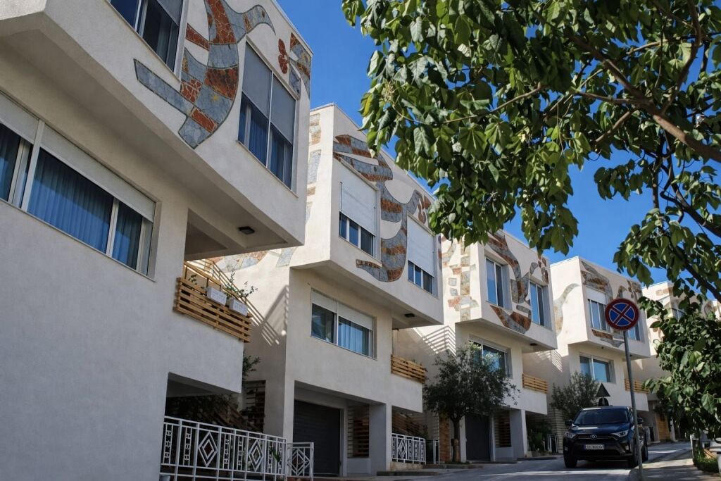 Sale, Duplex 2+1+2, Residence "Kodra e Diellit 1", Tirana. PLUS64061