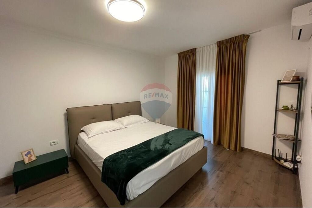 Apartament 1+1+Ballkon Me Qira tek 21 Dhjetori