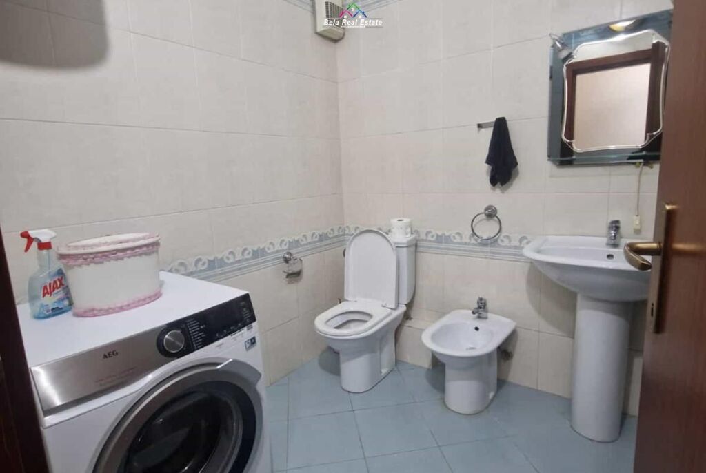 Apartament Me Qera 2+1 Tek Komuna e Parisit ( ID B2201751) Tirane